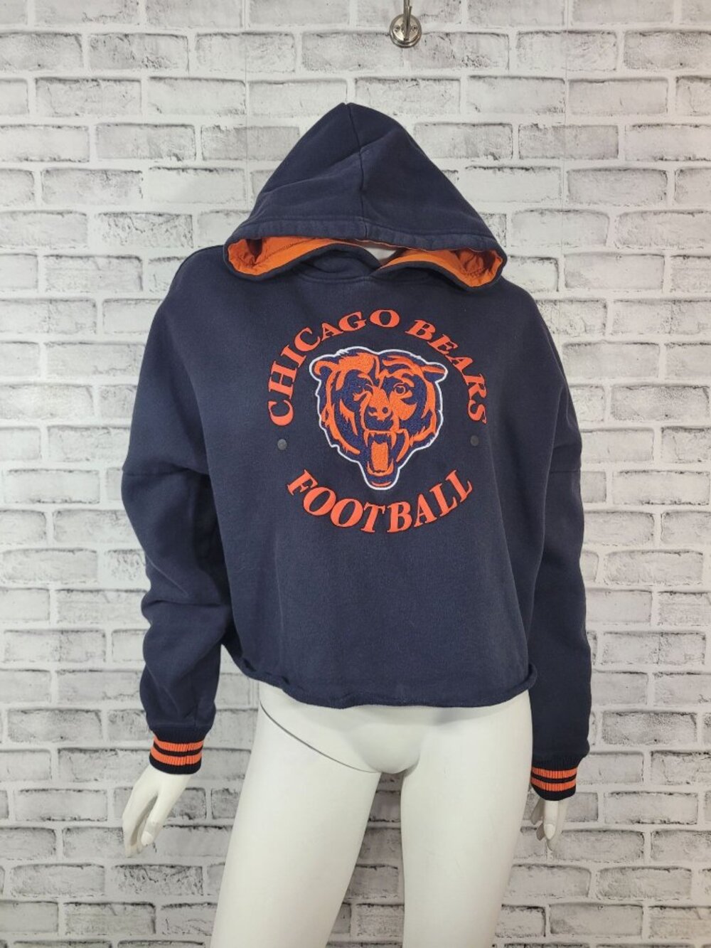 Chicago Bears Football Cropped Hoodie Embroidered NFL Team New Era Large Raw Hem